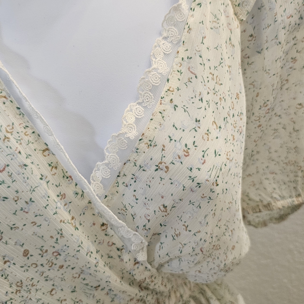 LAIT Lace and Floral Dress Top SIZE XS - Picture 3 of 4